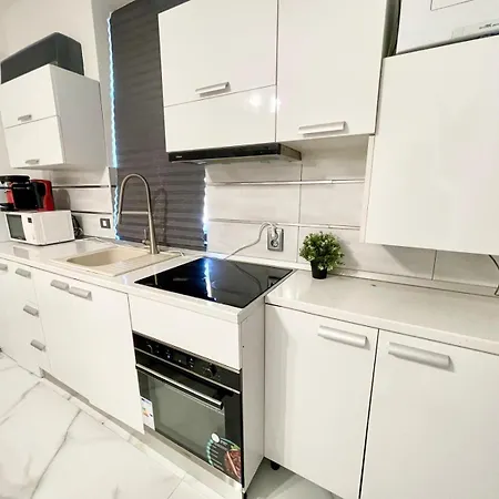 Old Town House Aparthotel 3*